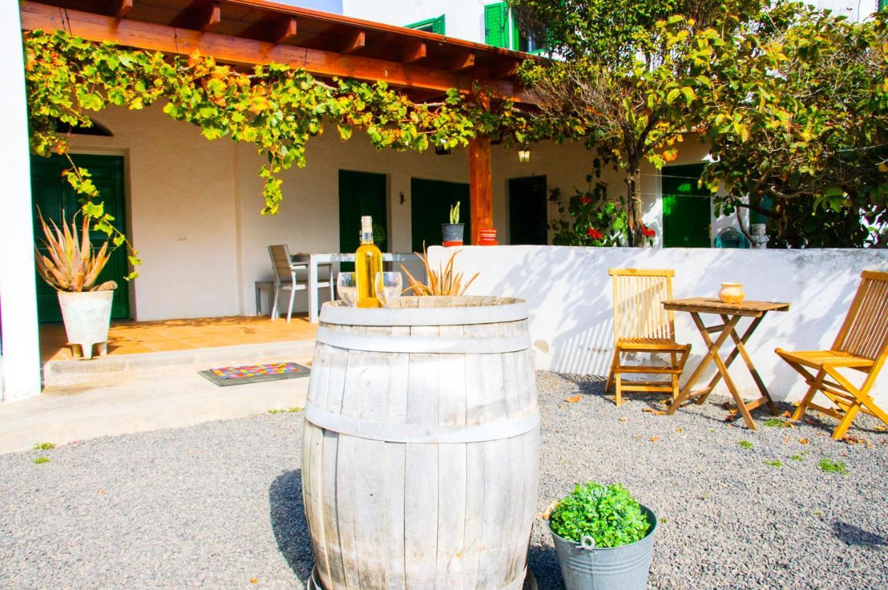Casa Abuela Elena Hotel Haría Екстериор снимка